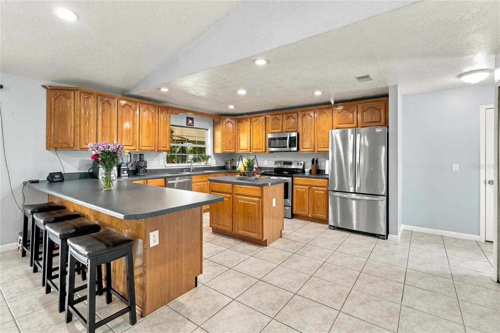 Single Family Residence at 3034 SUWANNEE CT, APOPKA, photo 6 of 20
