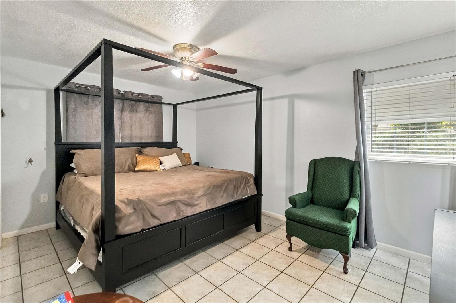 Single Family Residence at 3034 SUWANNEE CT, APOPKA, photo 11 of 20