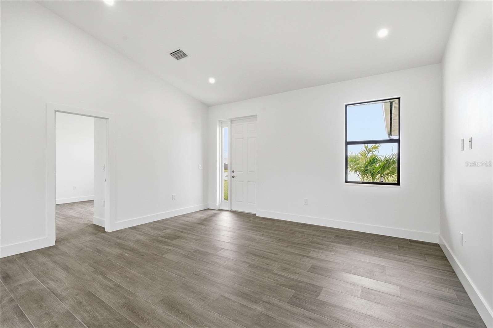 Living Room - 1431 NW 17TH AVE, CAPE CORAL