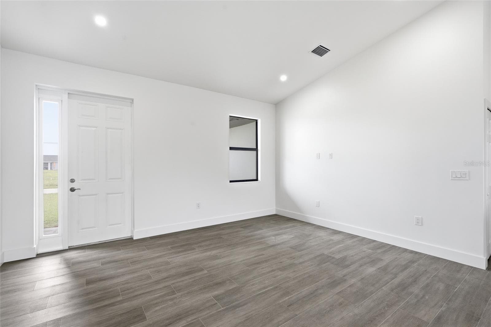Living Room - 1431 NW 17TH AVE, CAPE CORAL