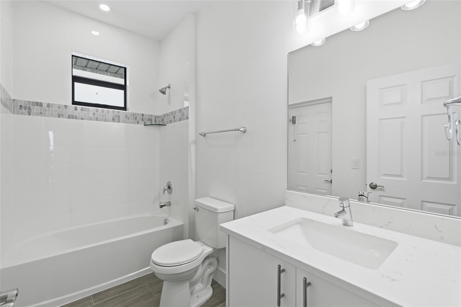 Bathroom - 1431 NW 17TH AVE, CAPE CORAL