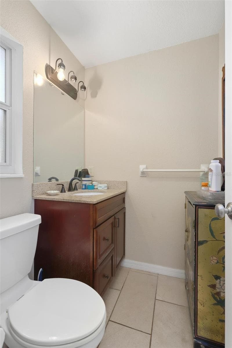 Single Family Residence at 914 CASS ST, DELAND, photo 12 of 23