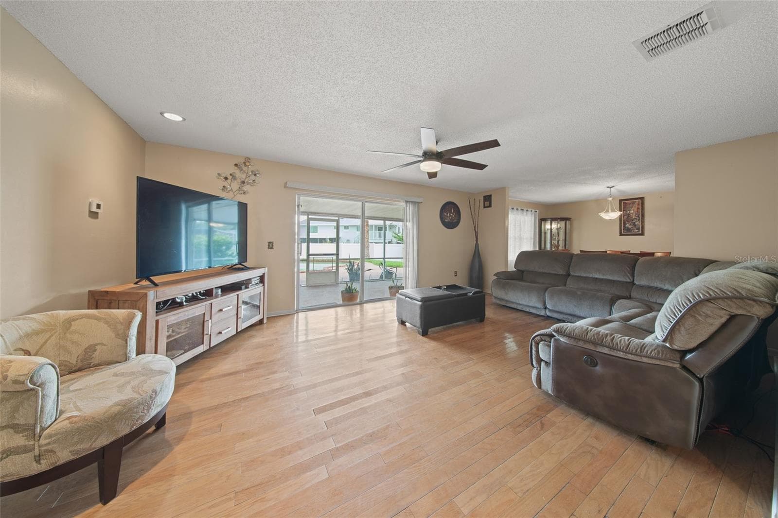 Single Family Residence at 641 ELDER CT, ALTAMONTE SPRINGS, photo 2 of 31