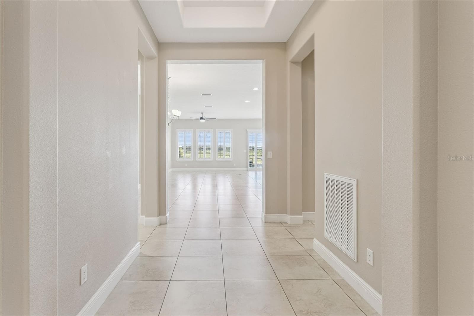 Single Family Residence at 290 SILVER MAPLE RD, GROVELAND, photo 5 of 59