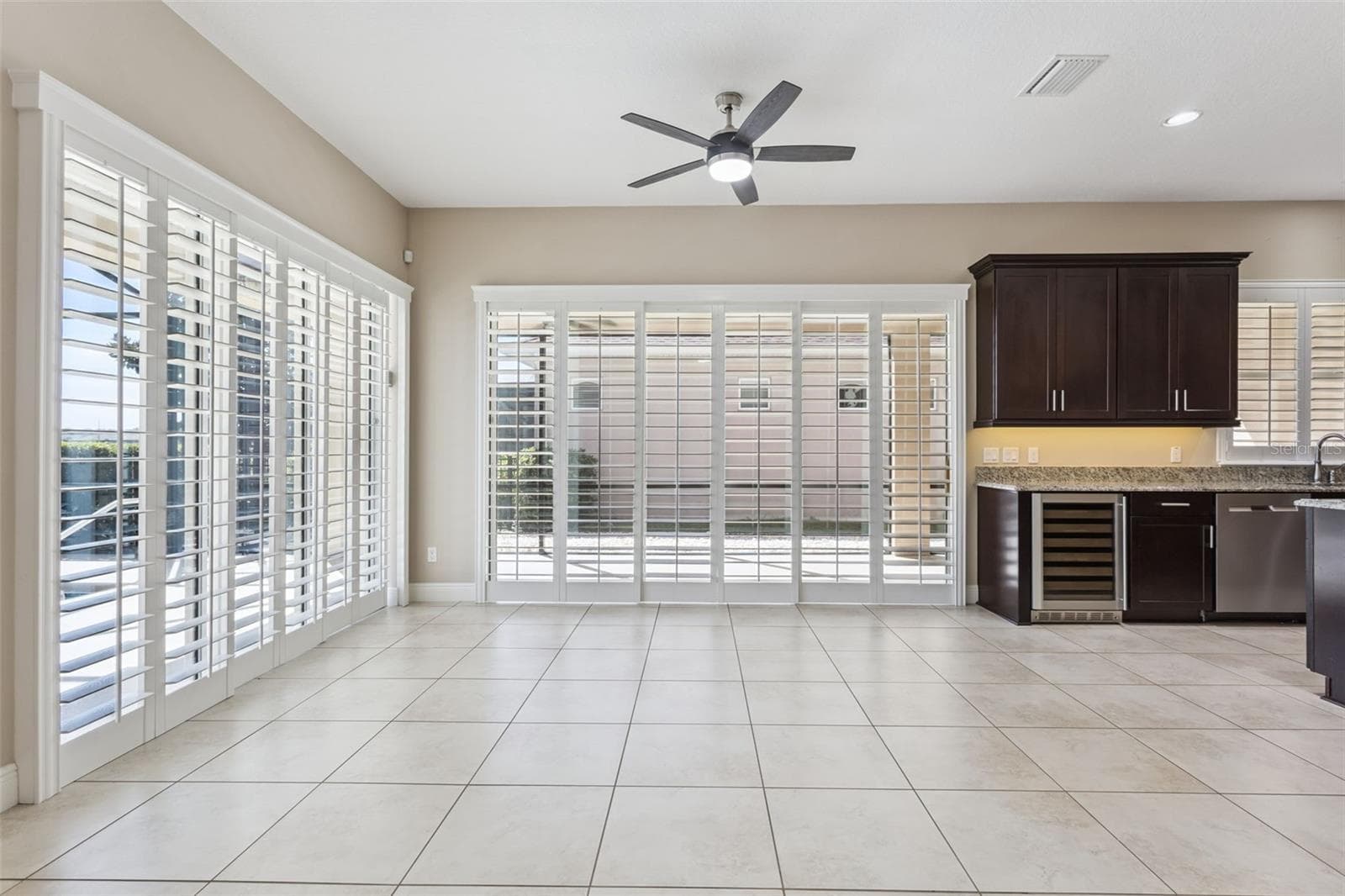 Single Family Residence at 290 SILVER MAPLE RD, GROVELAND, photo 13 of 59