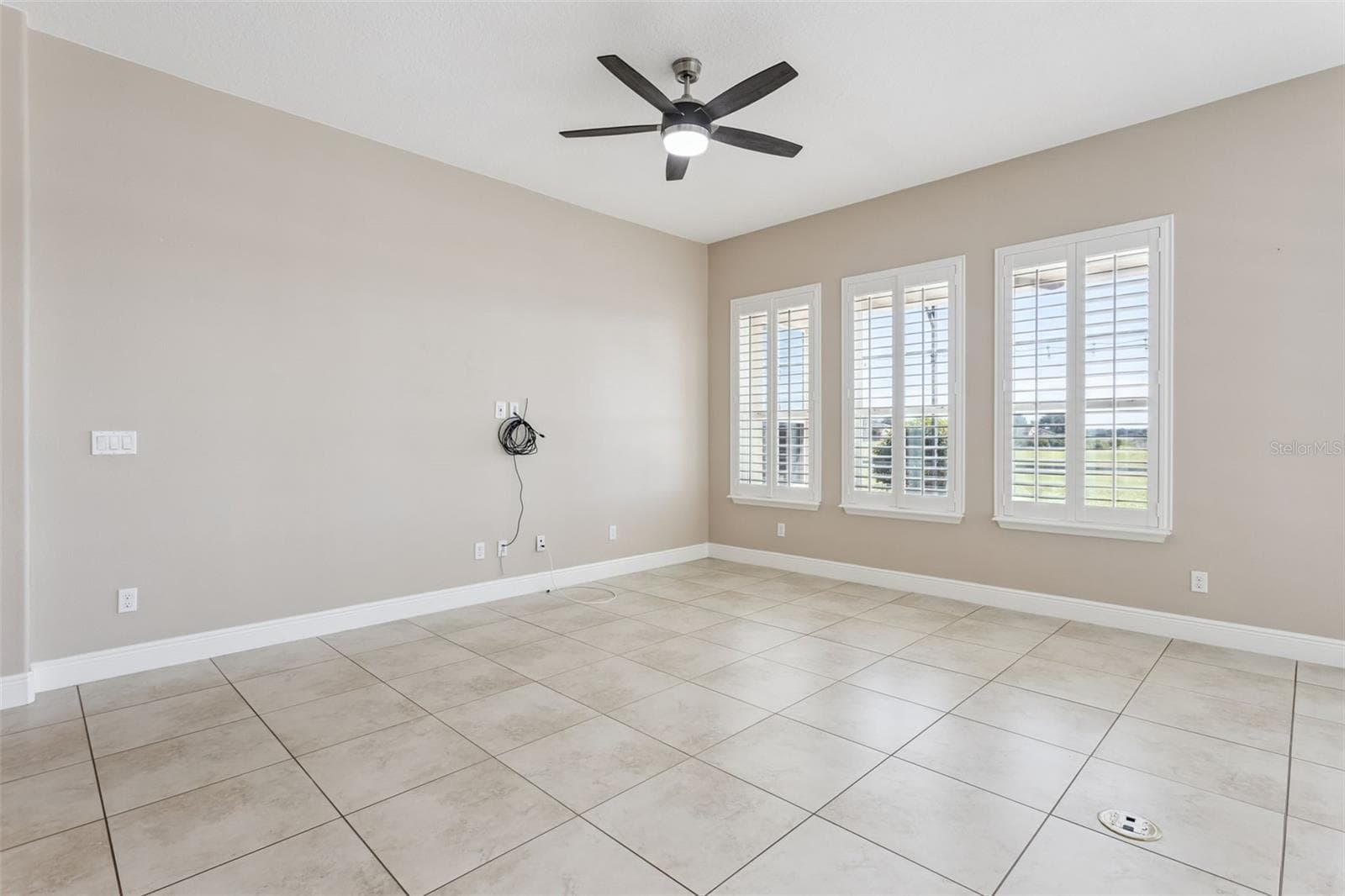 Single Family Residence at 290 SILVER MAPLE RD, GROVELAND, photo 16 of 59