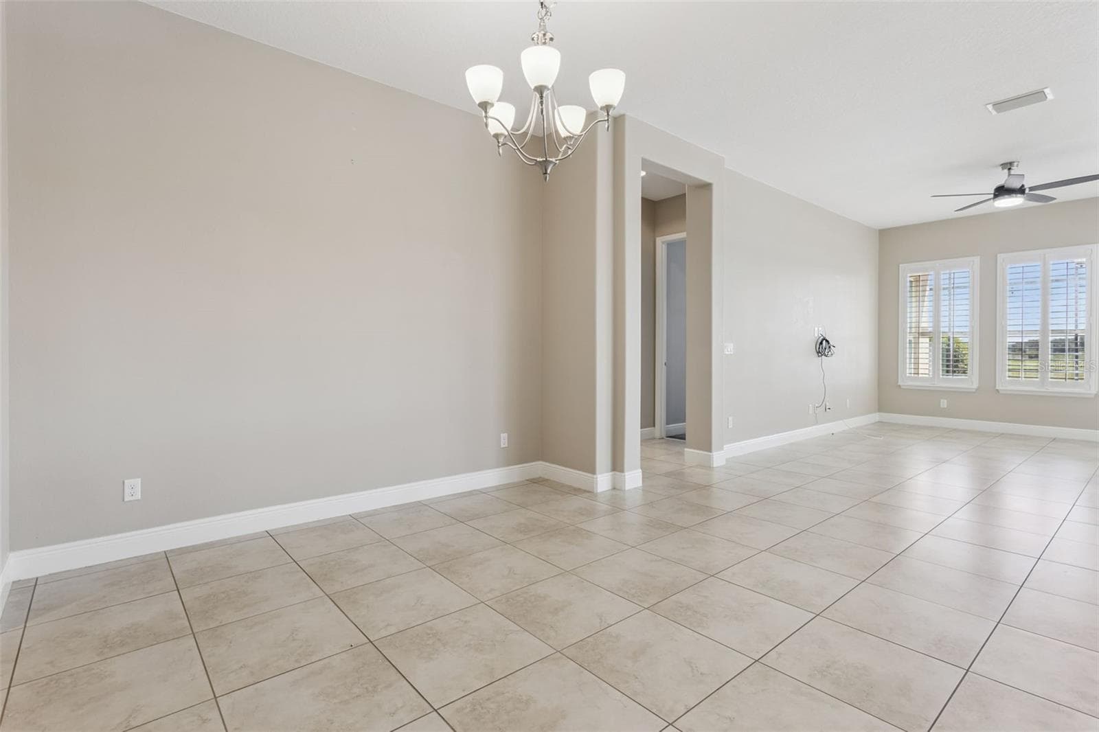 Single Family Residence at 290 SILVER MAPLE RD, GROVELAND, photo 17 of 59
