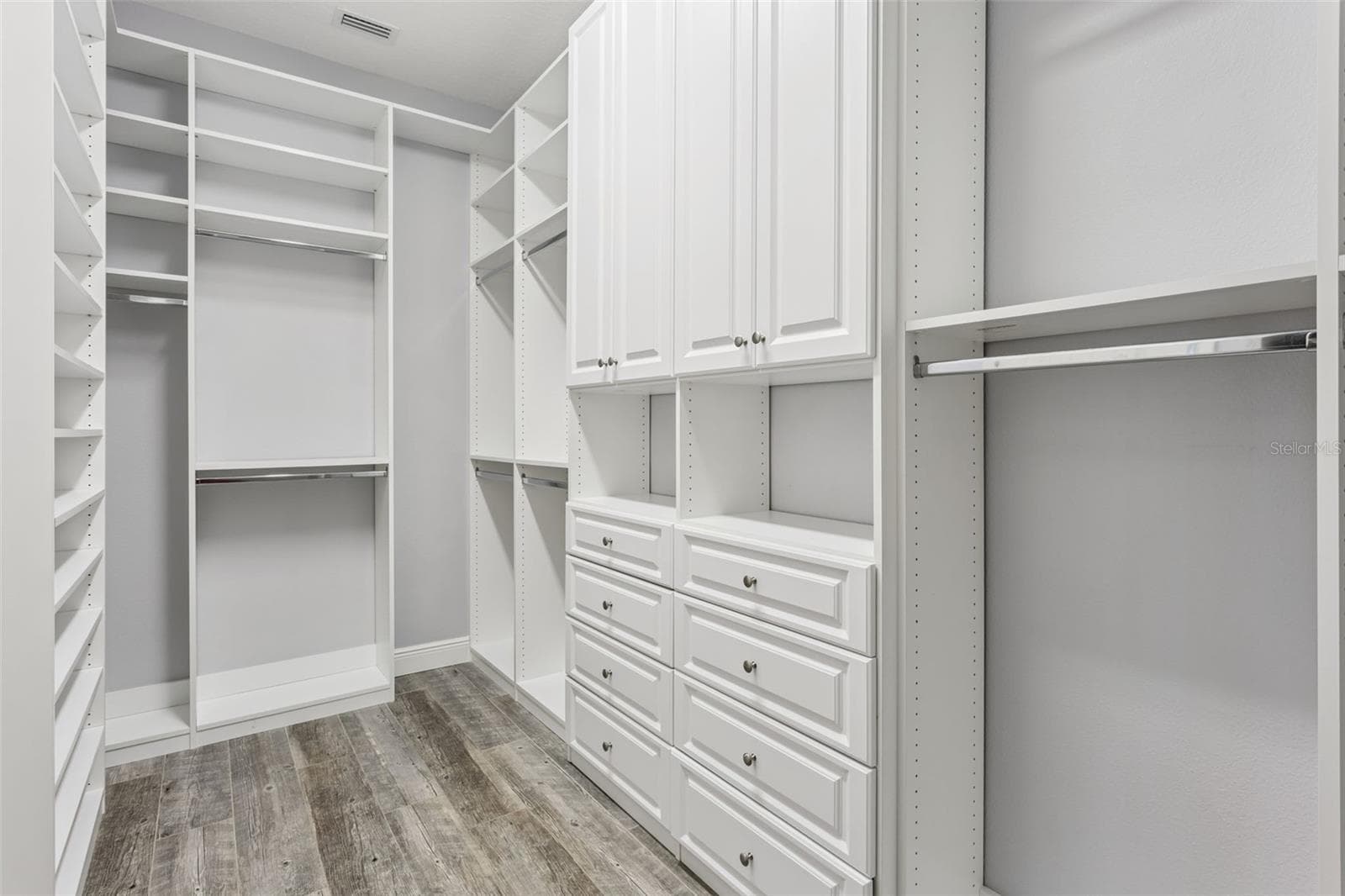 Walk-in Closet - 290 SILVER MAPLE RD, GROVELAND