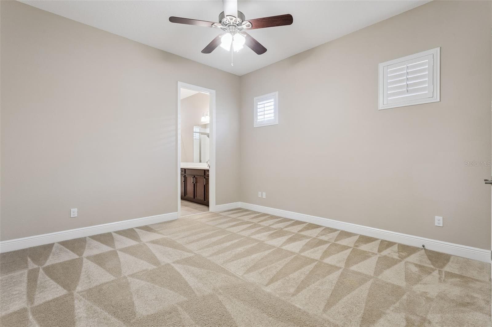 Single Family Residence at 290 SILVER MAPLE RD, GROVELAND, photo 26 of 59