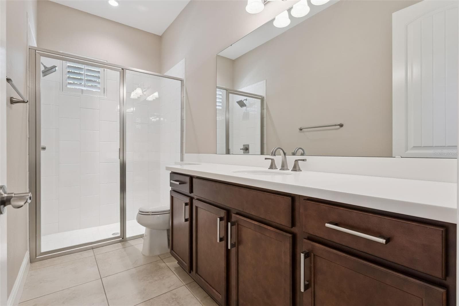 Guest Bathroom - 290 SILVER MAPLE RD, GROVELAND