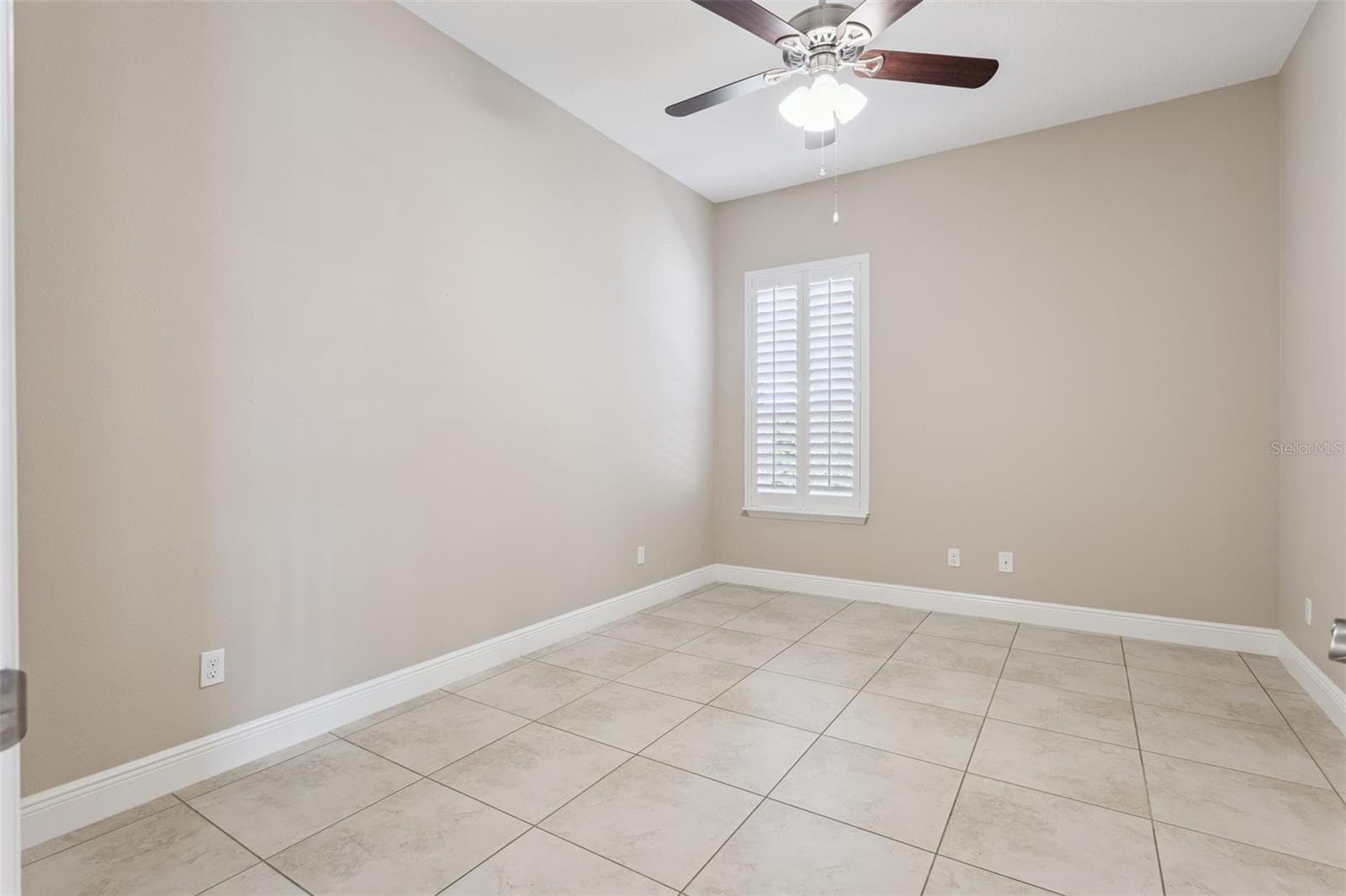 Den/Office - 290 SILVER MAPLE RD, GROVELAND