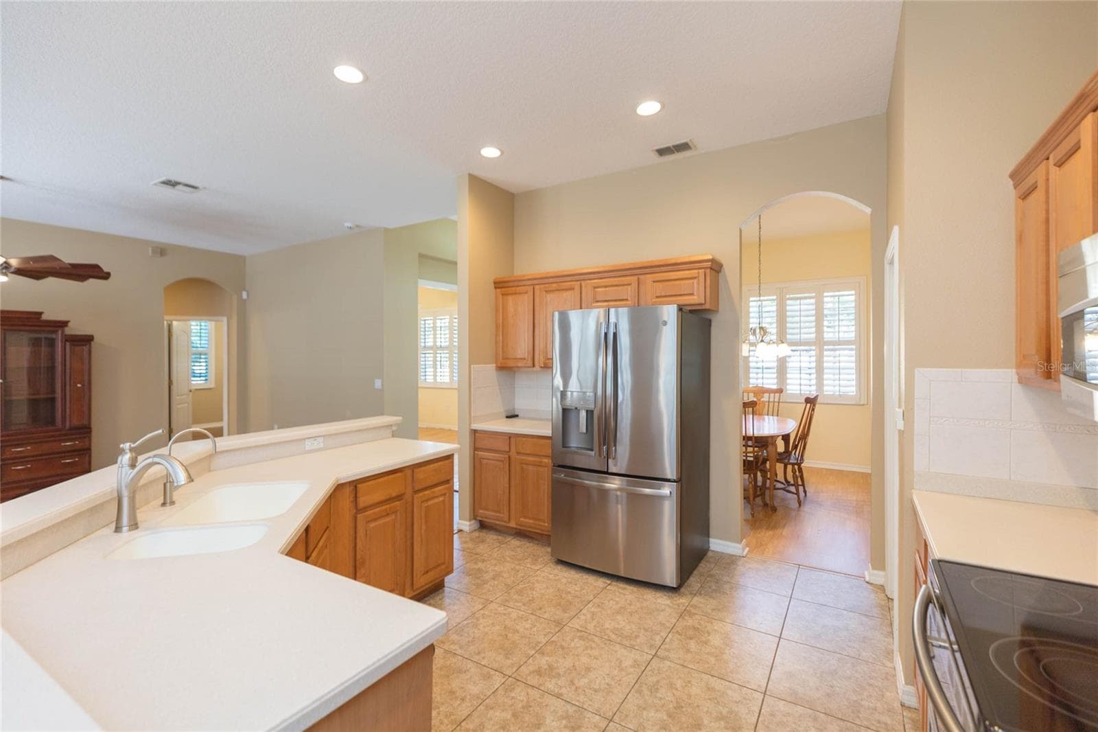 Single Family Residence at 11730 LAKEVIEW DR, NEW PORT RICHEY, photo 6 of 57