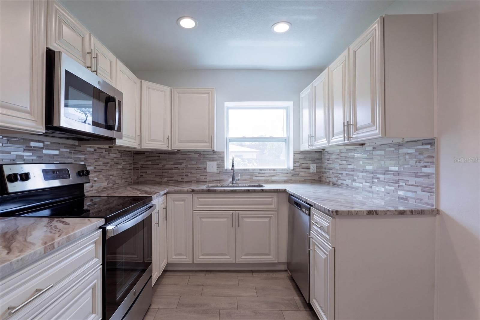 Kitchen - 526 E JESSUP AVE, LONGWOOD