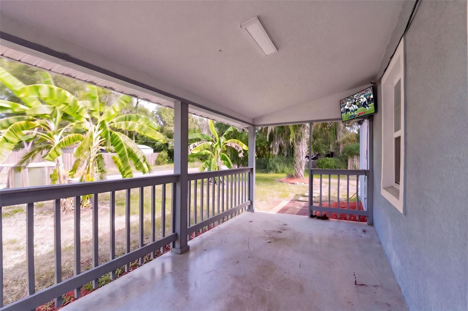 Front porch - 526 E JESSUP AVE, LONGWOOD