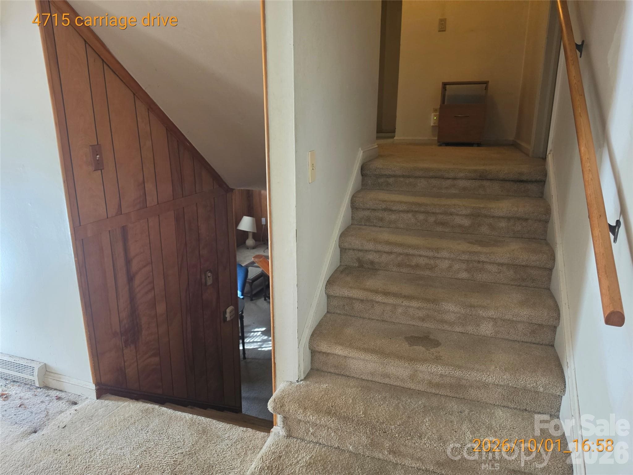 Single Family Residence at 4715 Carriage Drive Circle, Charlotte, photo 9 of 16