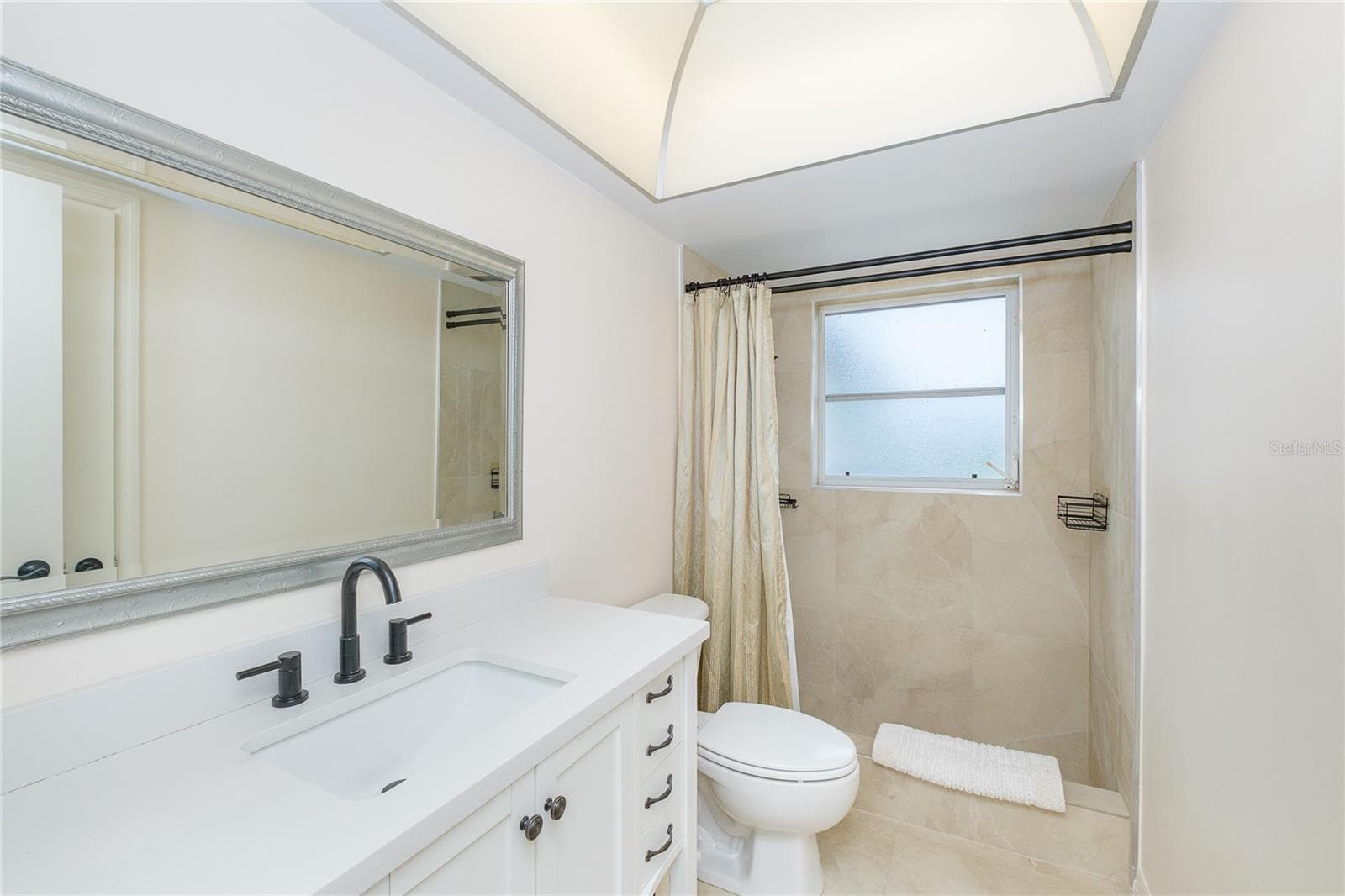 Guest Bathroom - 114 CADDY RD, ROTONDA WEST