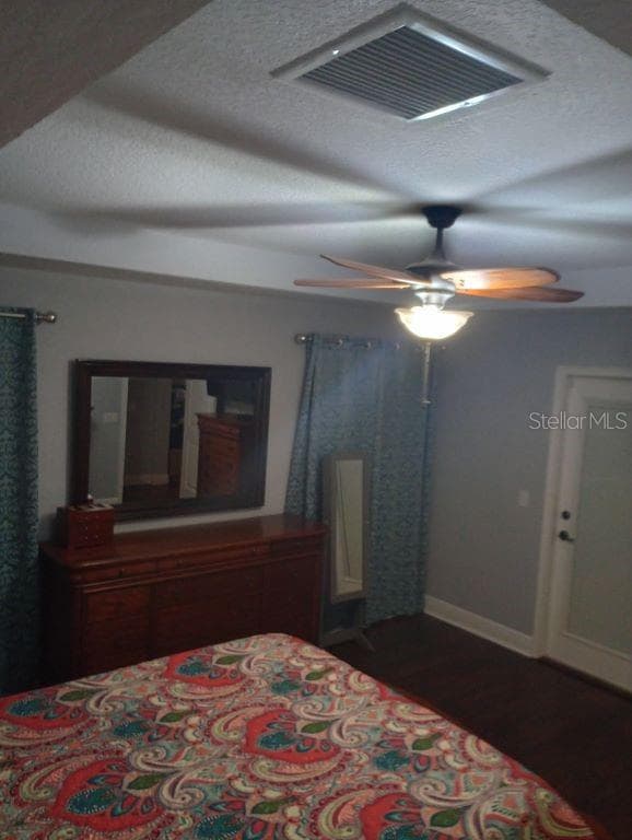 Single Family Residence at 427 CAROLINA AVE, LADY LAKE, photo 11 of 31