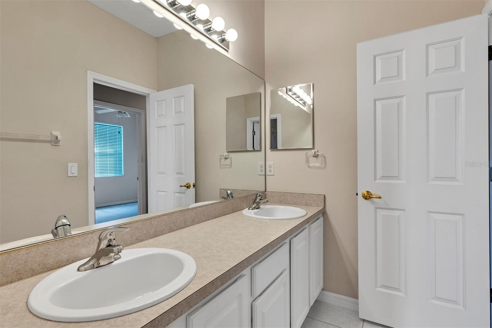 Single Family Residence at 1630 MORGANS MILL CIR, ORLANDO, photo 44 of 64