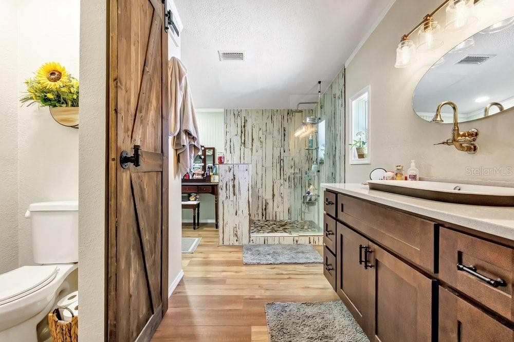 Master Bath - 3688 PIONEER TRAILS BLVD E, LAKELAND