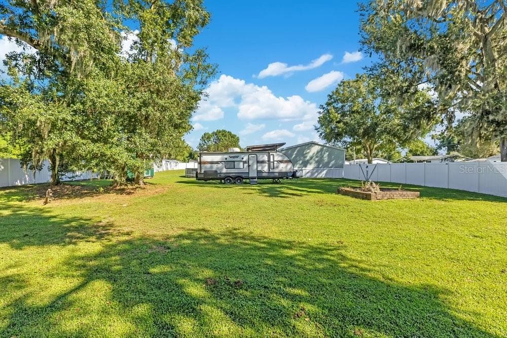 Manufactured Home at 3688 PIONEER TRAILS BLVD E, LAKELAND, photo 26 of 39
