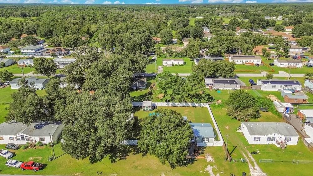 Manufactured Home at 3688 PIONEER TRAILS BLVD E, LAKELAND, photo 32 of 39