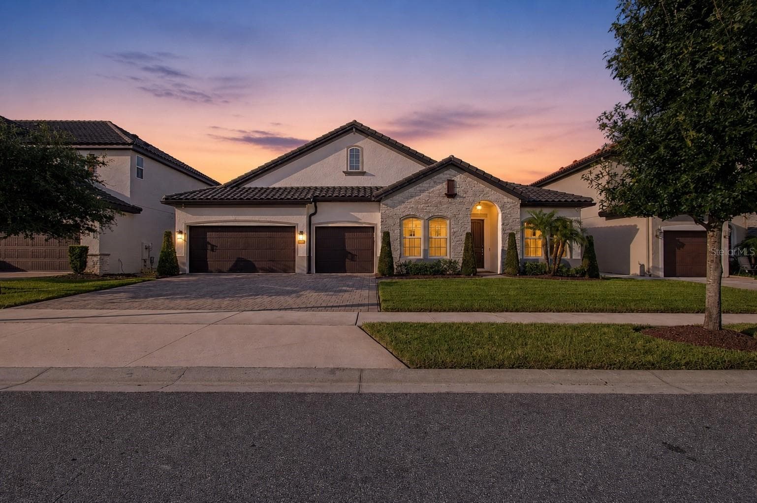 8037 LUDINGTON CIR