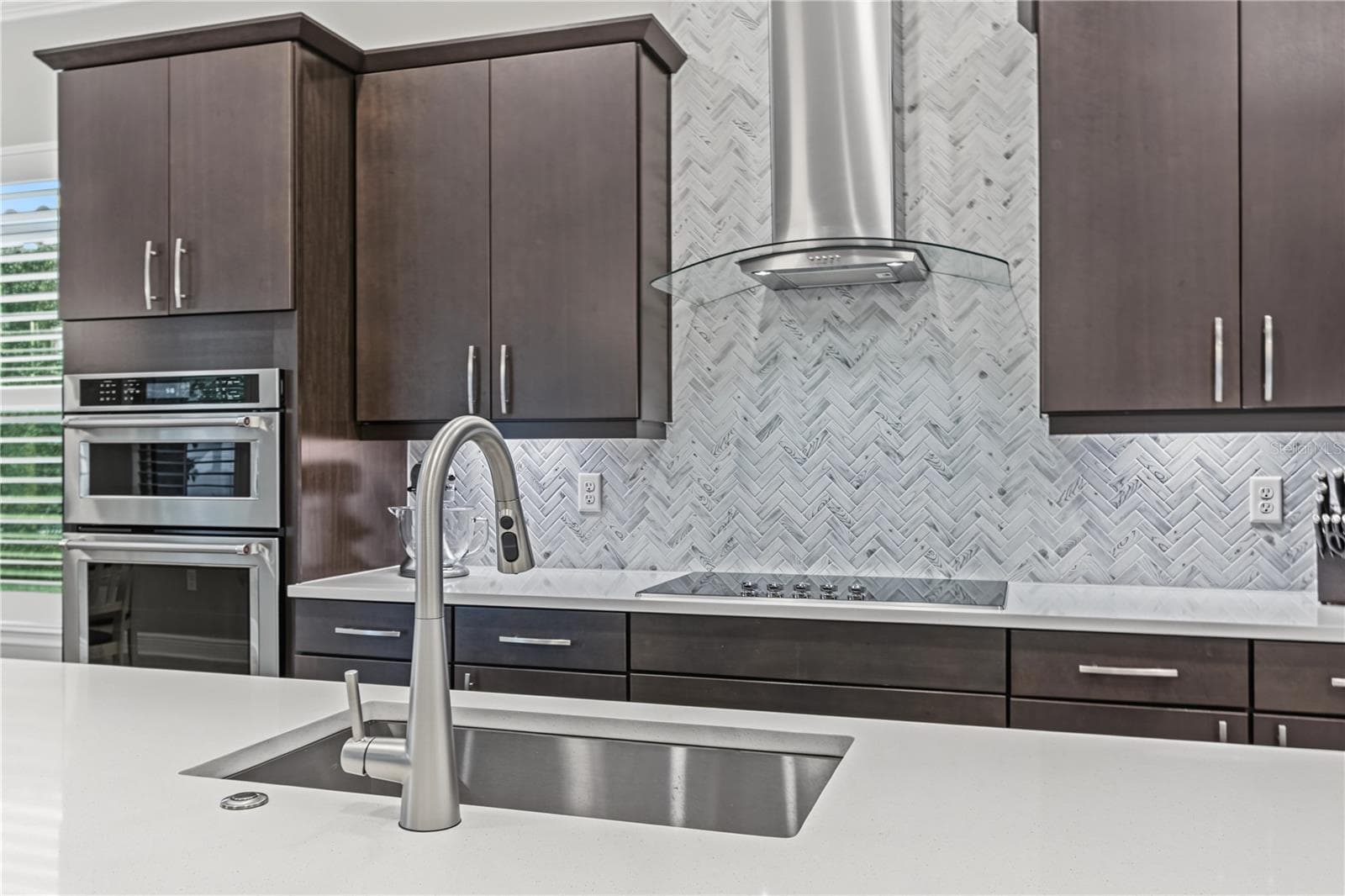 Single Family Residence at 8037 LUDINGTON CIR, ORLANDO, photo 12 of 63