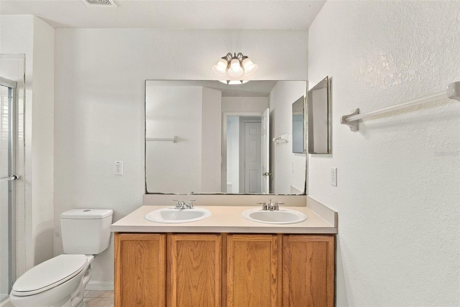 Primary Bathroom - 4994 TOWN TER N, KISSIMMEE