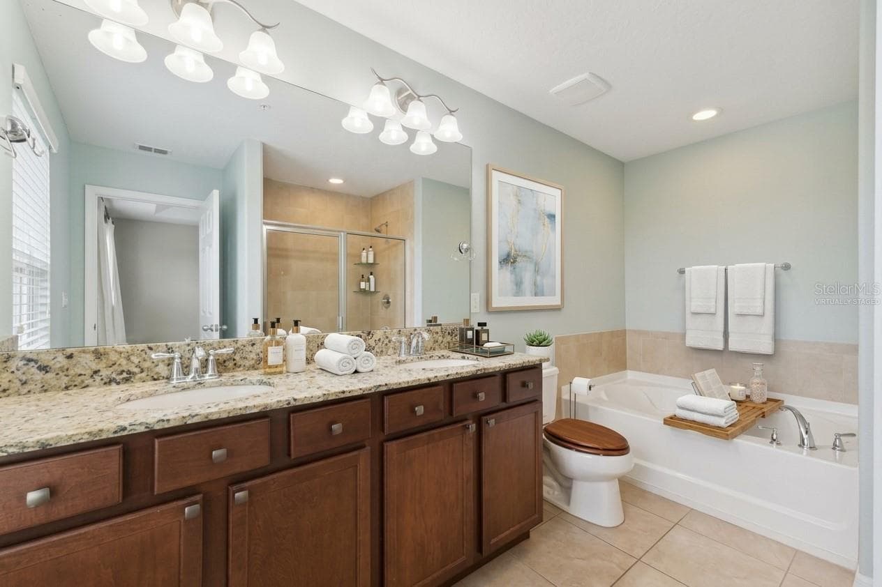 Virtually Staged Primary Bathroom - 1436 WINTER WHARF LN, WINTER SPRINGS