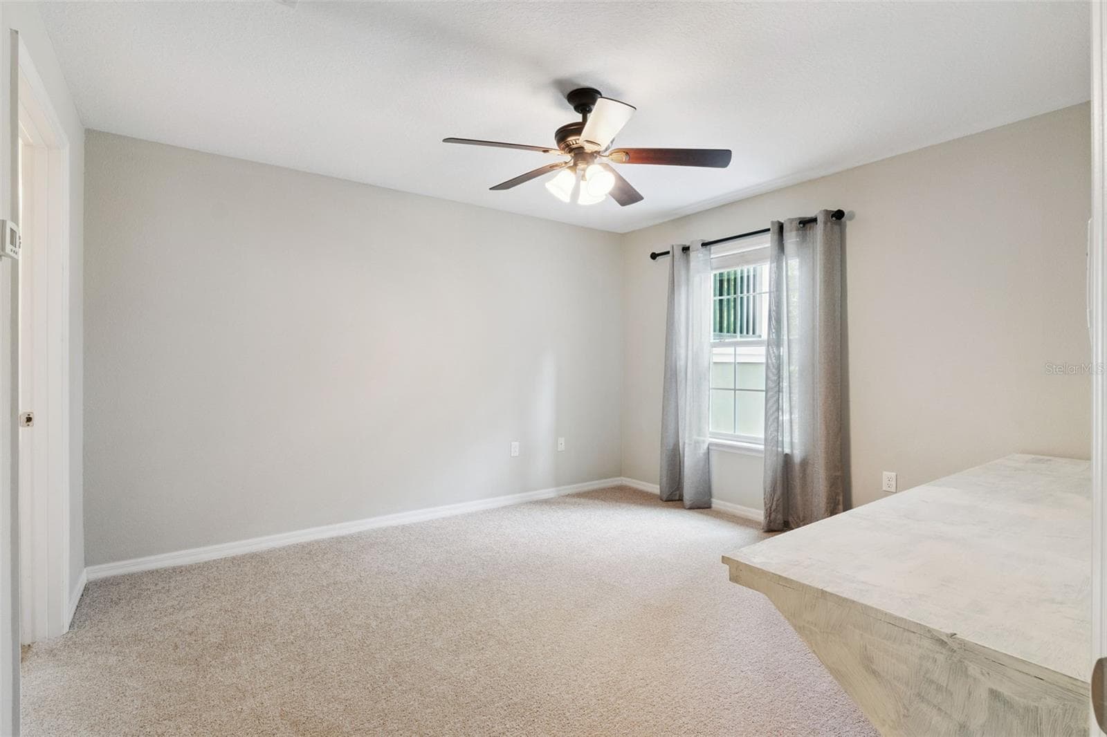 Bedroom 3 on Bottom Floor with Built-in Desk - 1436 WINTER WHARF LN, WINTER SPRINGS