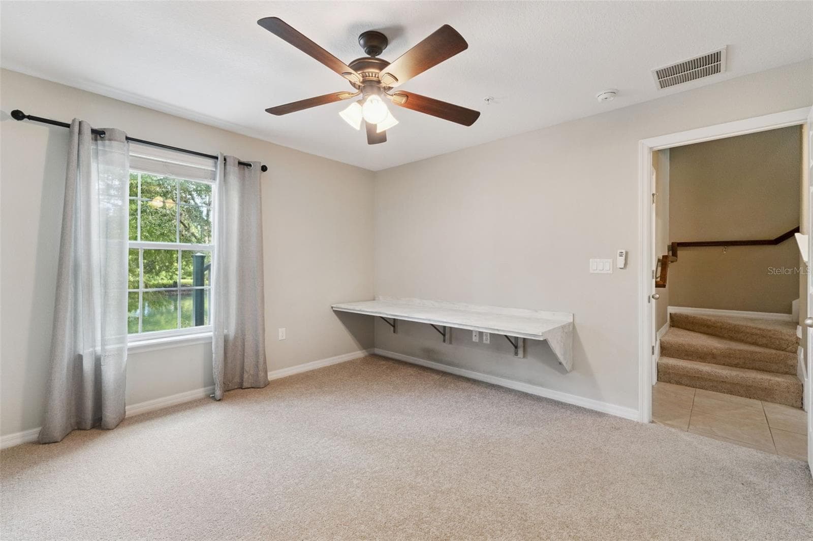 Bedroom 3 on Bottom Floor with Built-in Desk - 1436 WINTER WHARF LN, WINTER SPRINGS