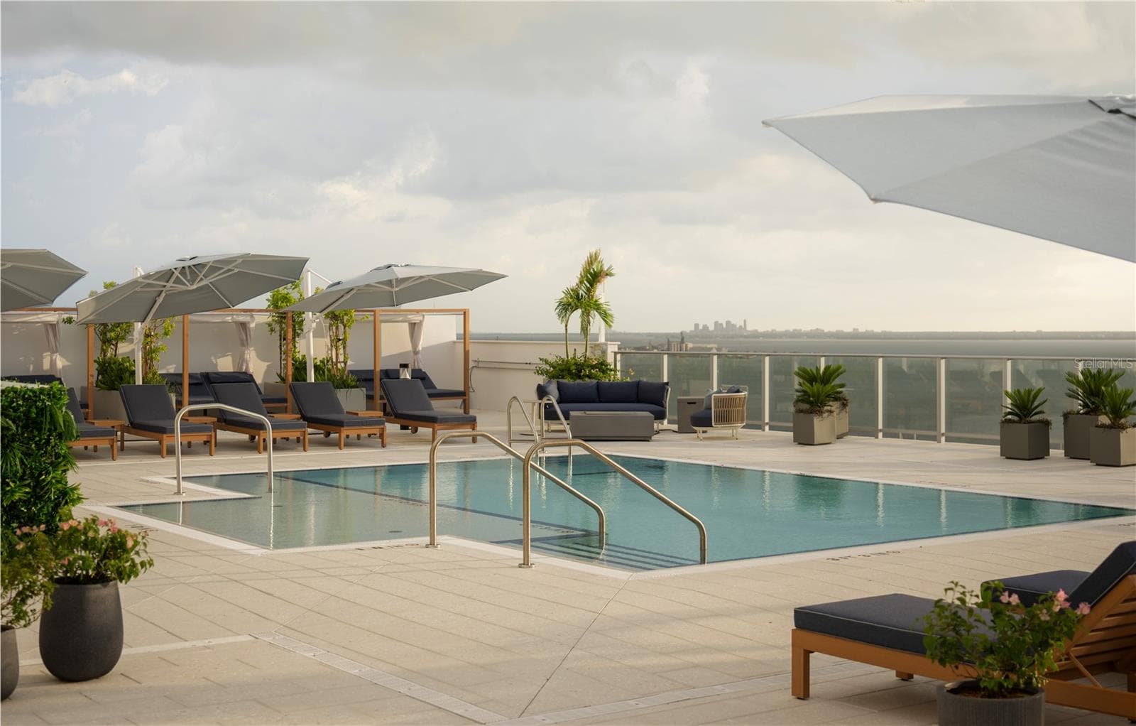 Condominium at 5713 BOWEN DANIEL DR #602, TAMPA, photo 20 of 39