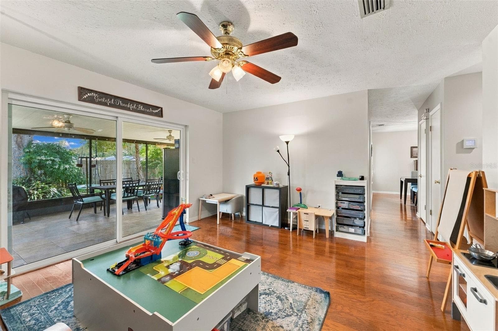 Single Family Residence at 15801 COUNTRY LAKE DR, TAMPA, photo 15 of 50