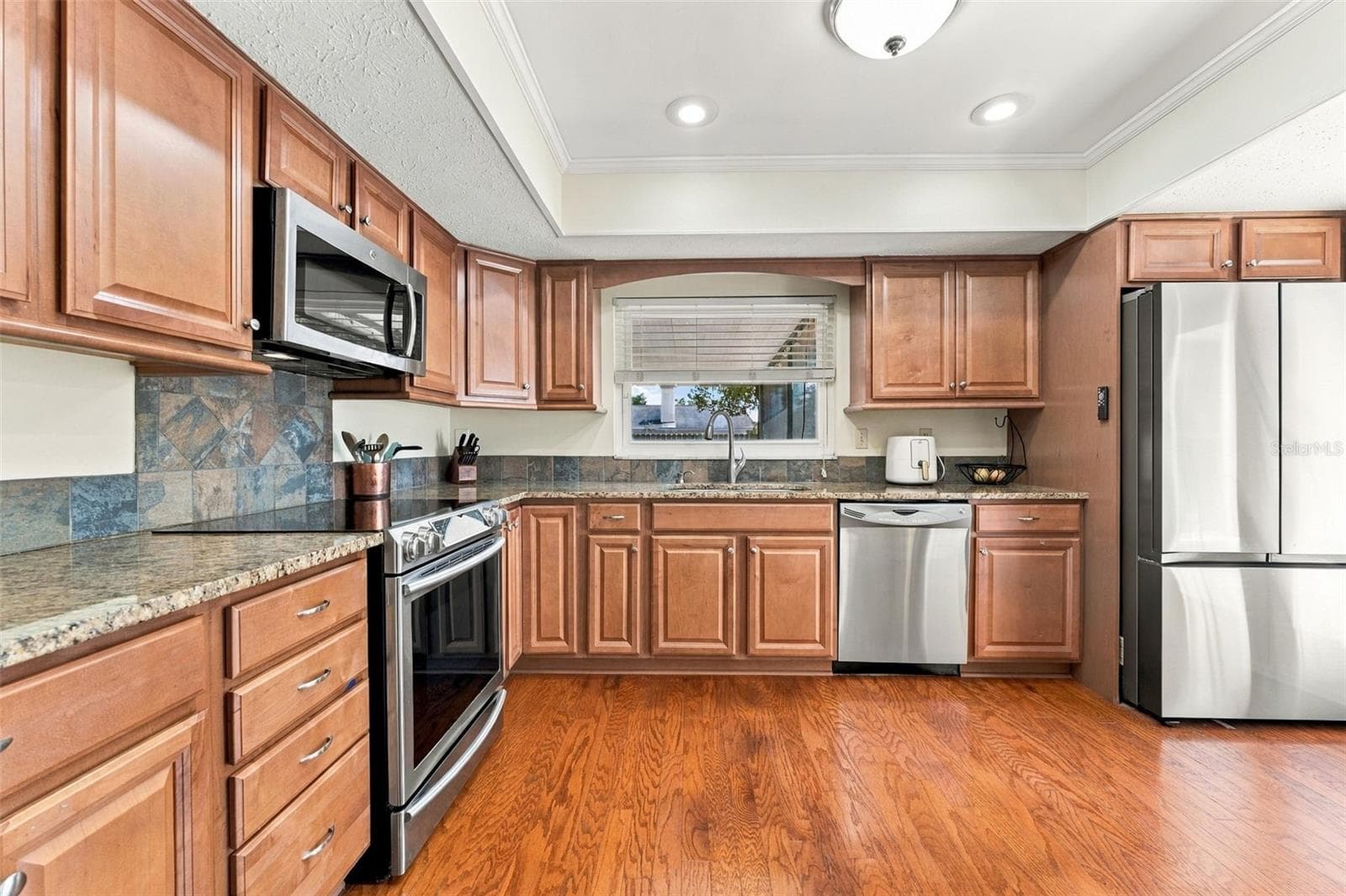 Single Family Residence at 15801 COUNTRY LAKE DR, TAMPA, photo 16 of 50
