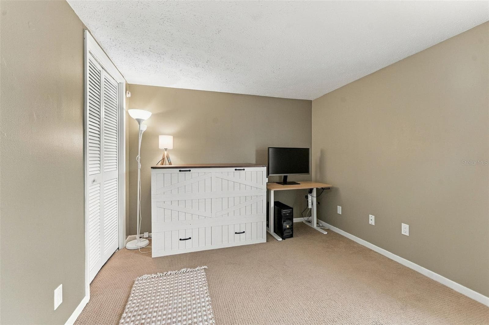 Single Family Residence at 15801 COUNTRY LAKE DR, TAMPA, photo 28 of 50
