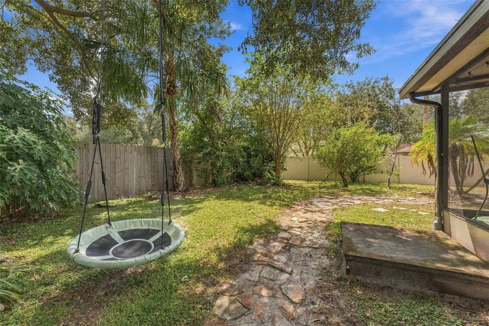 Single Family Residence at 15801 COUNTRY LAKE DR, TAMPA, photo 39 of 50
