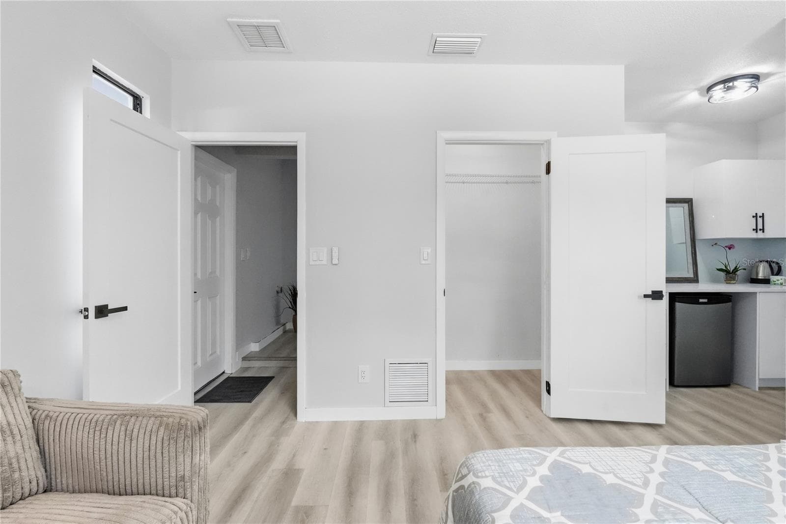 In-Law Suite has a Walk-In Closet - 1721 DORCHESTER RD, CLEARWATER