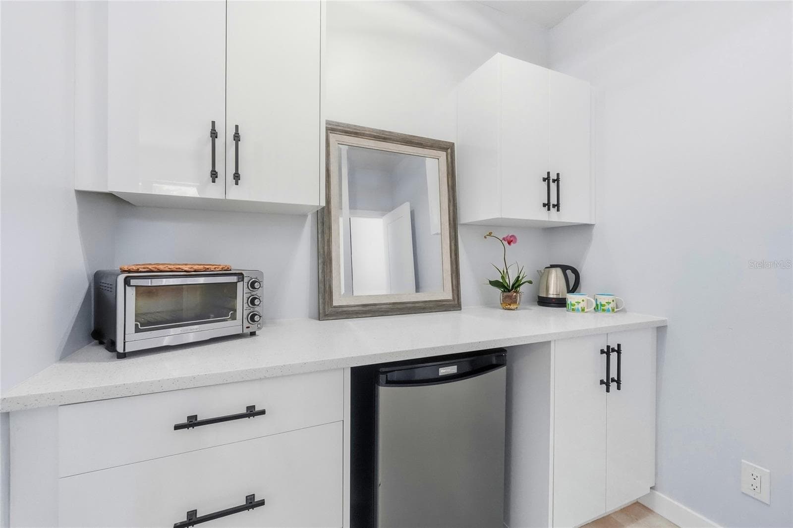In-Law Suite has a Kitchenette Area that can also serve as a Vanity. - 1721 DORCHESTER RD, CLEARWATER
