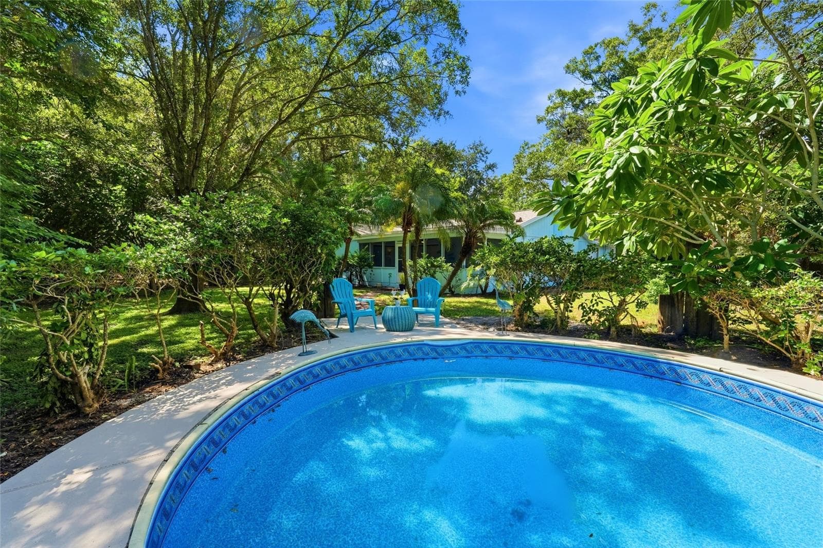 The Pool is about 17' diameter and has a brand new vinyl liner. - 1721 DORCHESTER RD, CLEARWATER