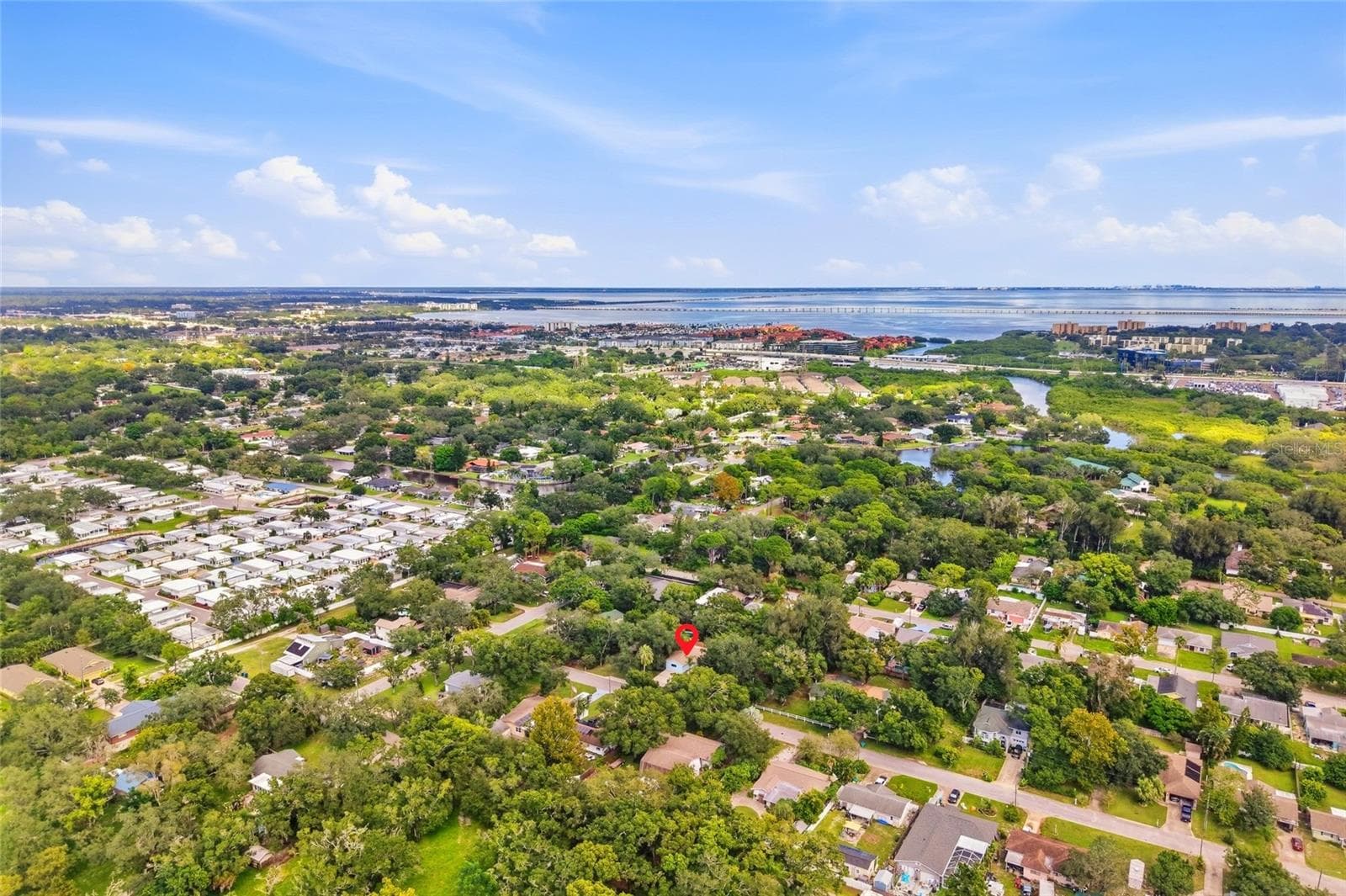 Located 22-minute drive to Clearwater Beach AND only a 14 minute drive to the beach at Courtney Campbell Causeway. - 1721 DORCHESTER RD, CLEARWATER