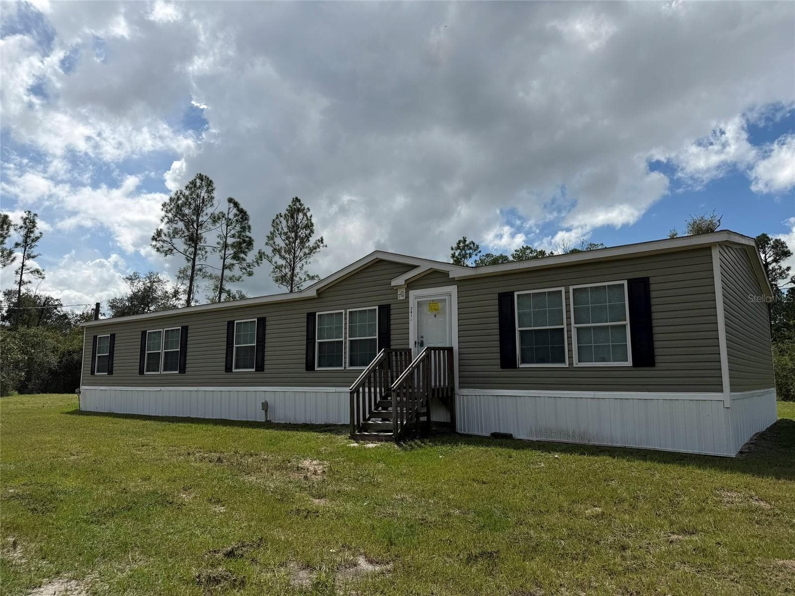 Manufactured Home at 2617 NW 58TH AVE, JENNINGS, photo 3 of 29
