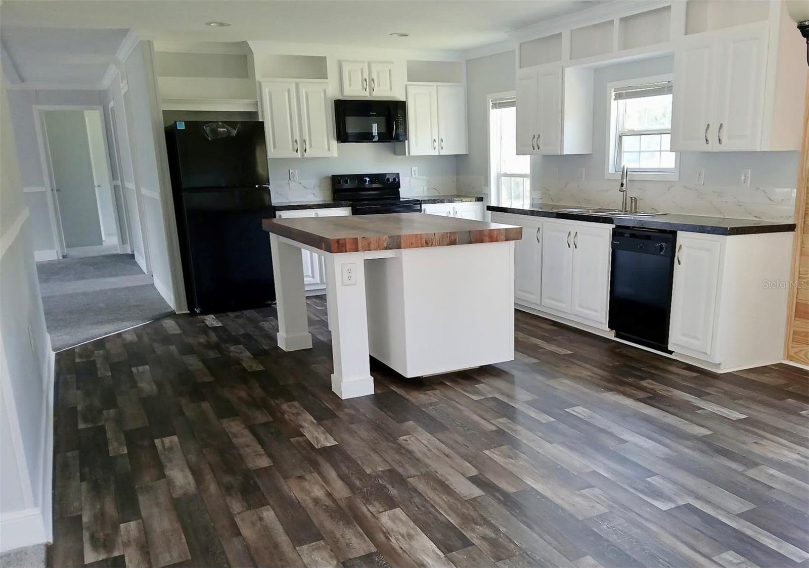 Manufactured Home at 2617 NW 58TH AVE, JENNINGS, photo 6 of 29
