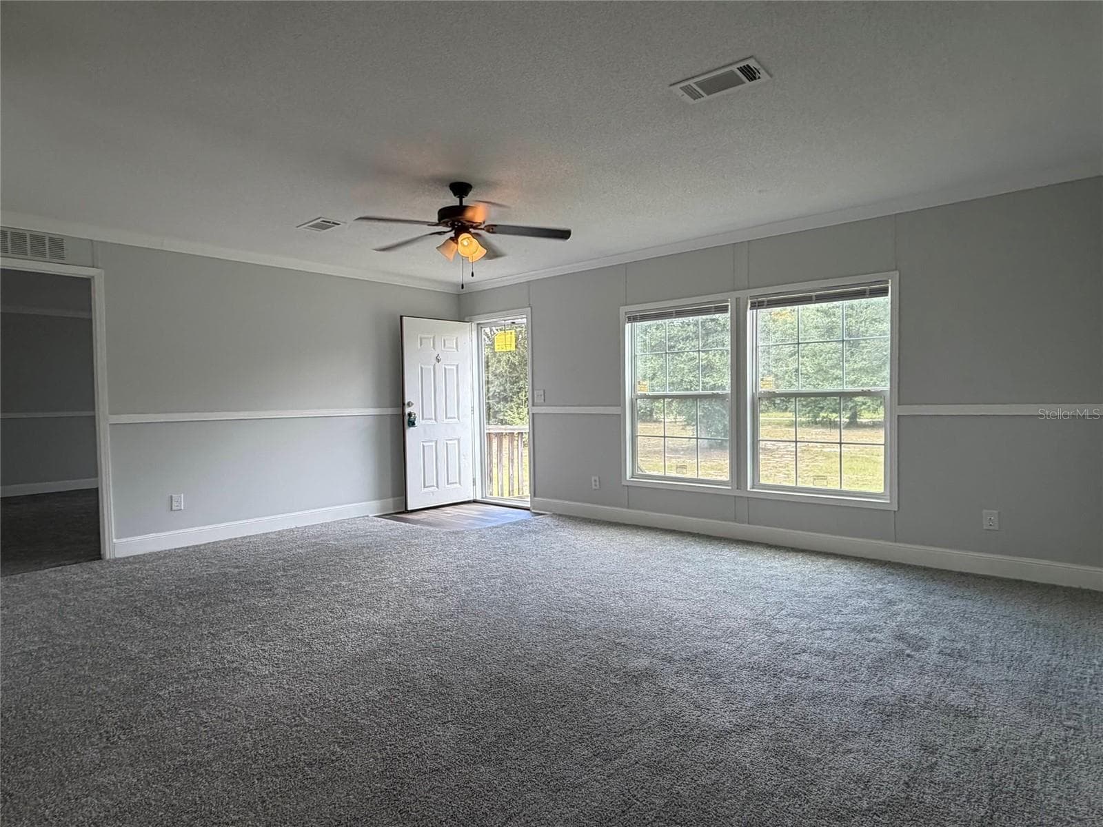 Living room - 2617 NW 58TH AVE, JENNINGS