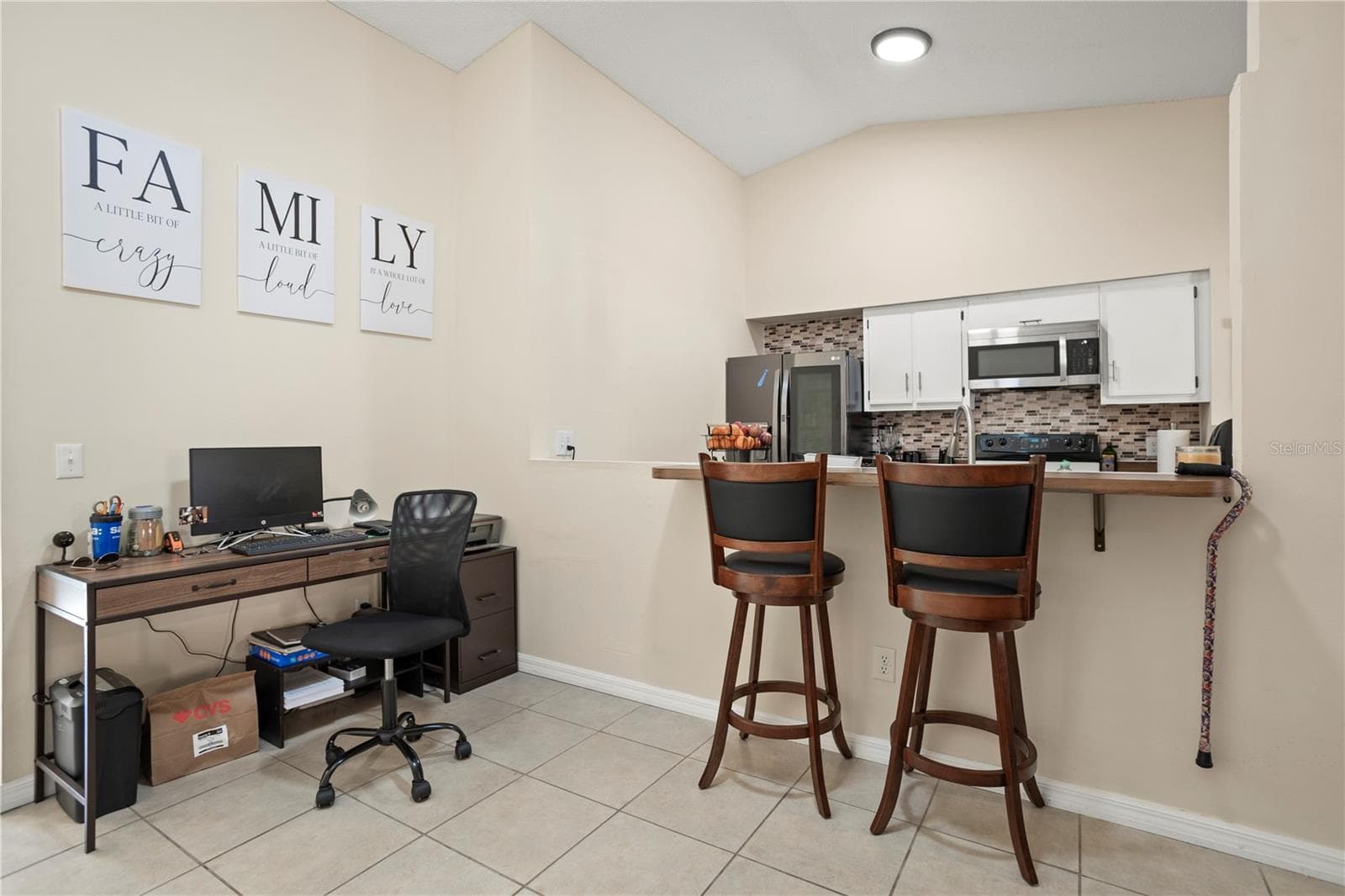 Flex space outside the kitchen - 167 CLEAR LAKE CIR, SANFORD