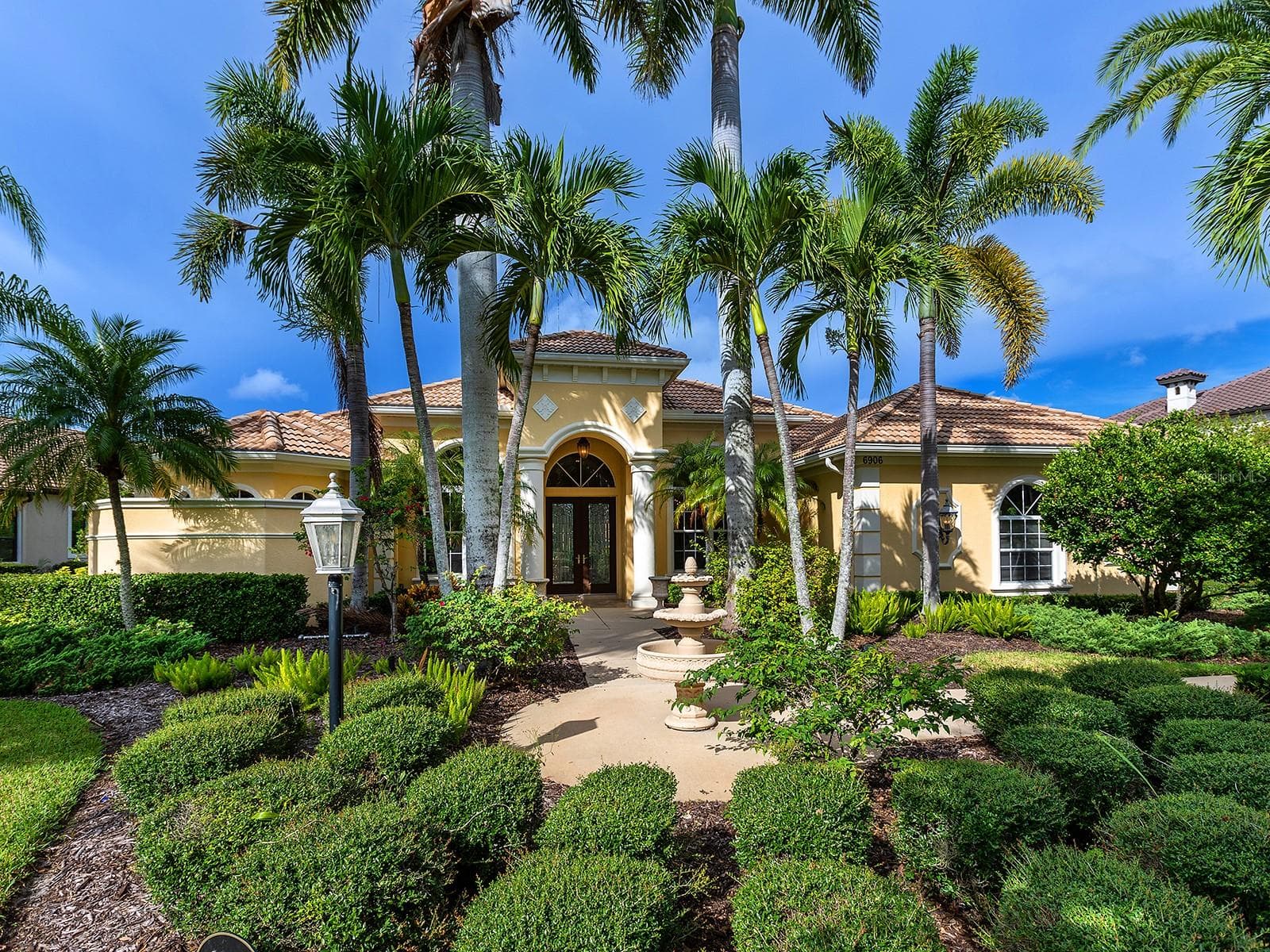 6906 BELMONT CT