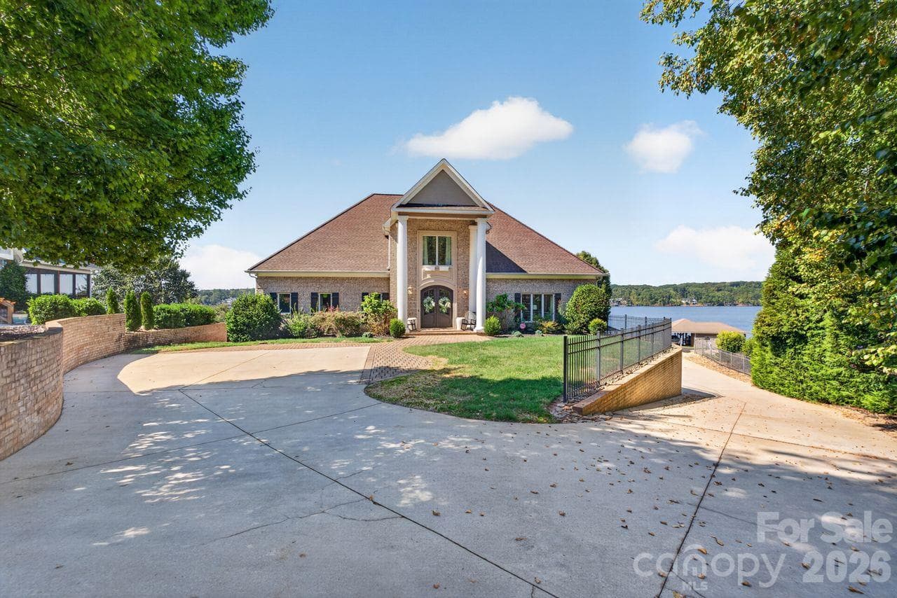 Single Family Residence at 148 Forest Lake Court, Mount Gilead, photo 4 of 46