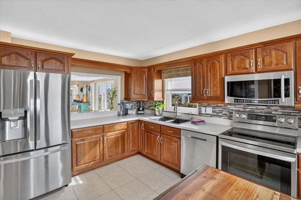 Kitchen - 7300 SUN ISLAND DR S #701, SOUTH PASADENA