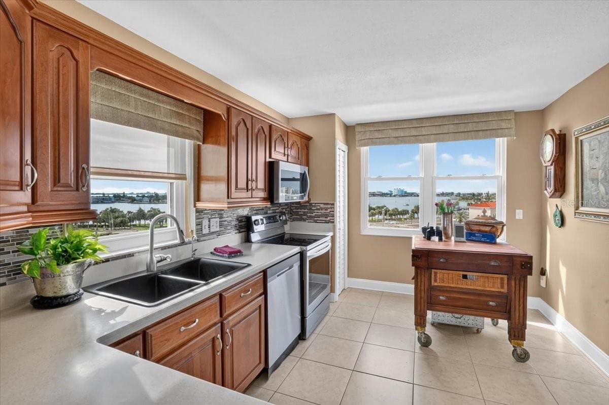 Kitchen 2 - 7300 SUN ISLAND DR S #701, SOUTH PASADENA