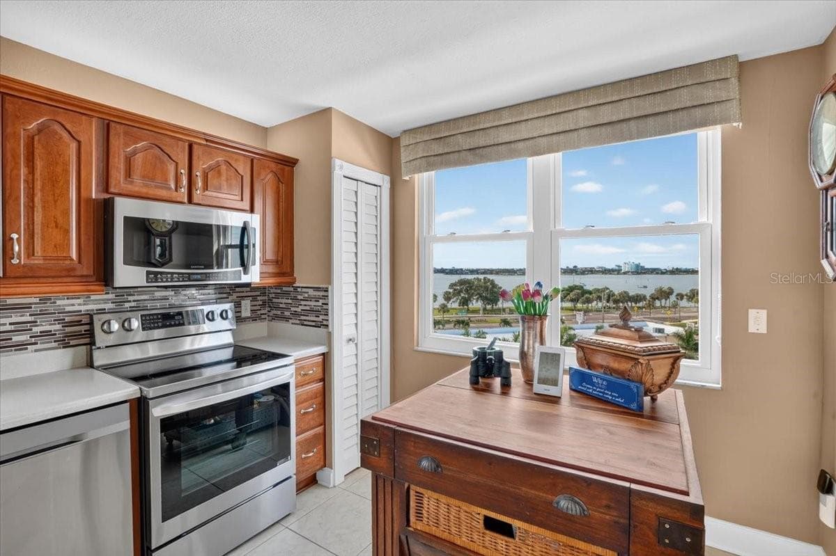 Condominium at 7300 SUN ISLAND DR S #701, SOUTH PASADENA, photo 18 of 84