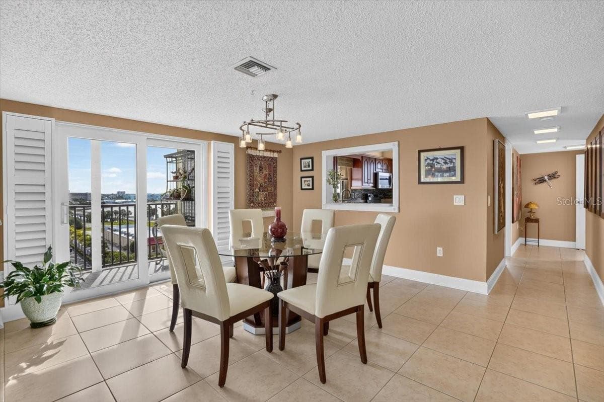 Dining room - 7300 SUN ISLAND DR S #701, SOUTH PASADENA